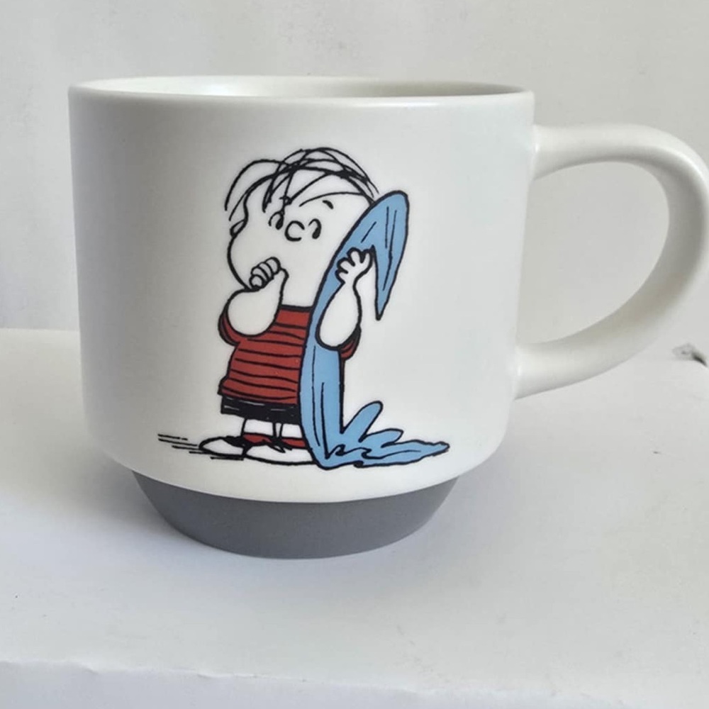 Hallmark Peanuts Linus Ceramic Roses are Red Blankets are Blue 16 oz Mug Cup